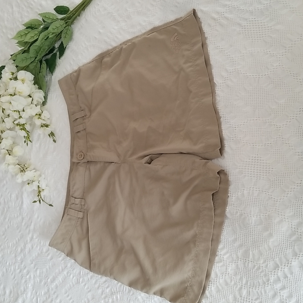 The North Face Regular Women Tan Shorts Size 10 Regular.